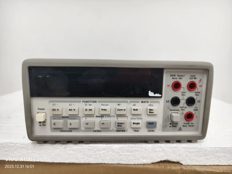 Agilent 34401A數(shù)字萬用表 6.5位分辨率多功能測試儀器